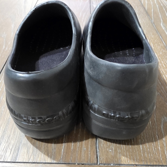 Crocs Neria Pro II Work Clog, Women's Size 9 - Picture 4 of 9